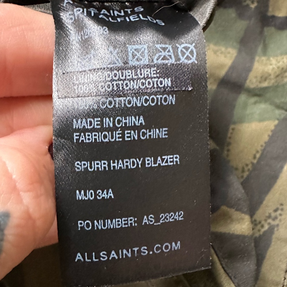 ALLSAINTS SPITALFIELDS Camo Wax Spurr Hardy Blazer XL EUC
3 pocket button down - Picture 4 of 11